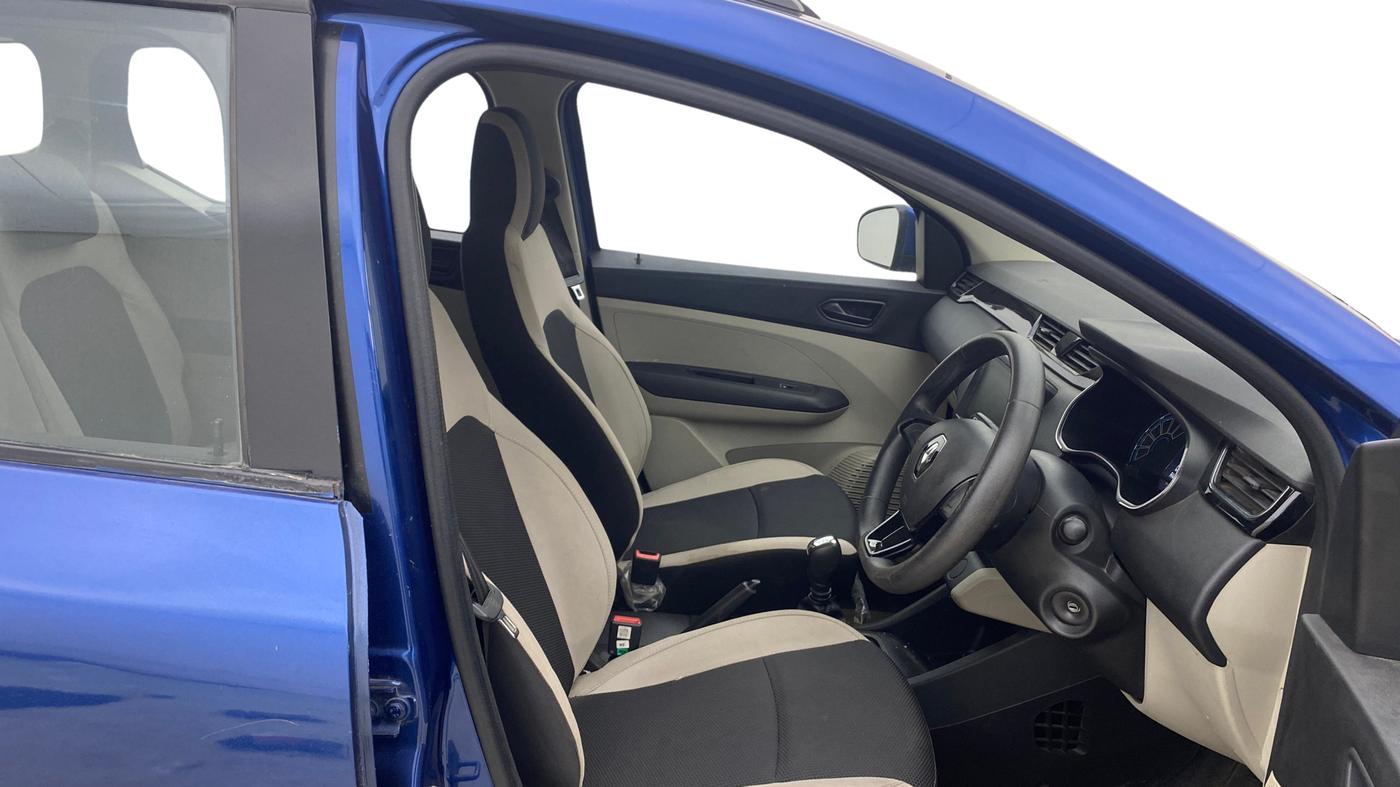 2020 Renault TRIBER RXT AMT, Petrol, Automatic, 32,988 km, Right Side Front Door Cabin
