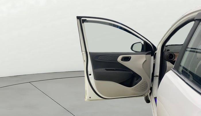 2022 Hyundai AURA S 1.2 CNG, CNG, Manual, 66,968 km, LHS Front Door