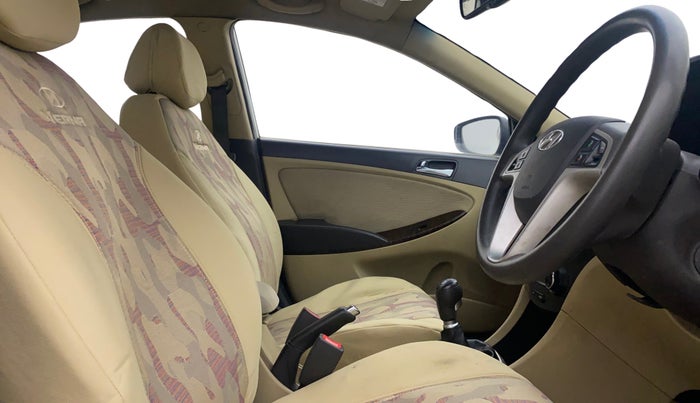 2013 Hyundai Verna FLUIDIC 1.6 VTVT SX, Petrol, Manual, 71,915 km, Right Side Front Door Cabin