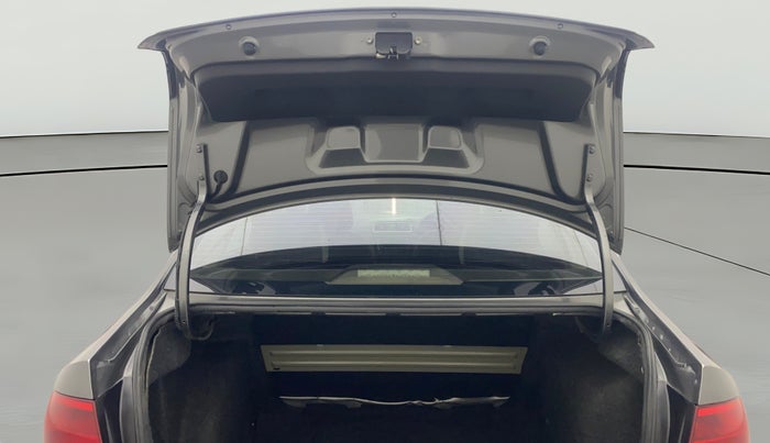 2013 Volkswagen Vento HIGHLINE 1.6 MPI, Petrol, Manual, 51,547 km, Boot Door Open