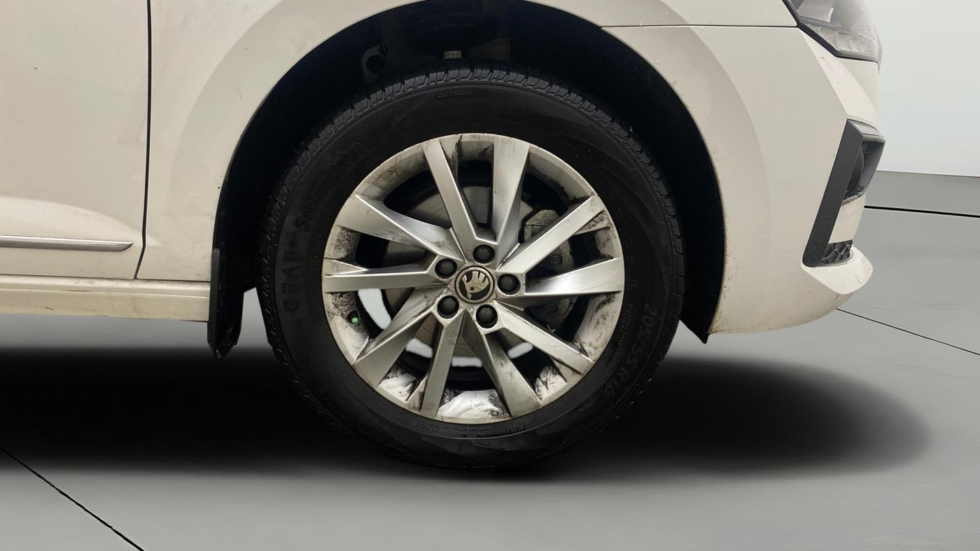 2023 Skoda SLAVIA AMBITION 1.0L TSI AT, Petrol, Automatic, 11,850 km, Right Front Wheel