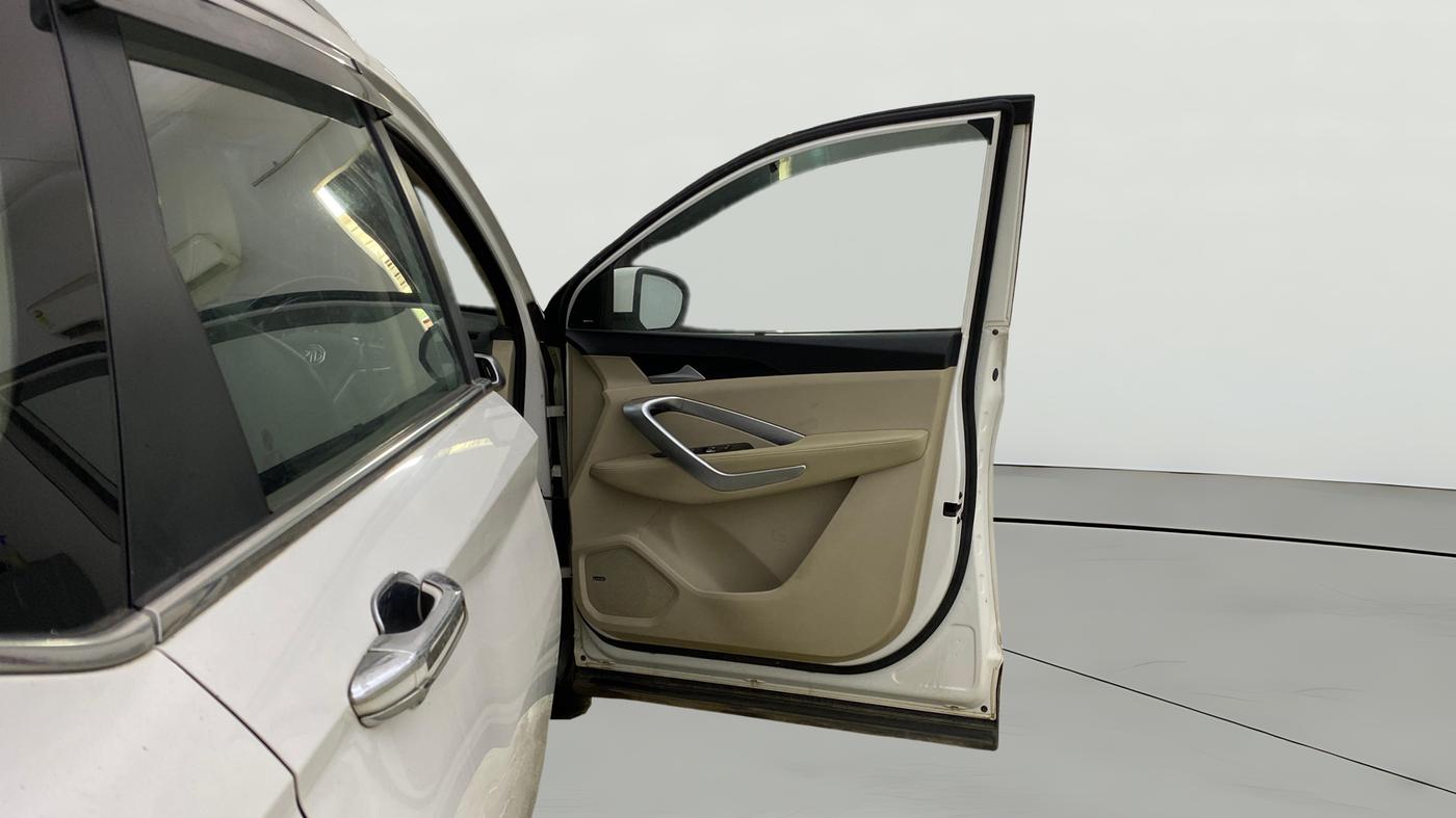 2021 MG HECTOR SHARP HYBRID 1.5 PETROL, Petrol, Manual, 39,910 km, RHS Front Door