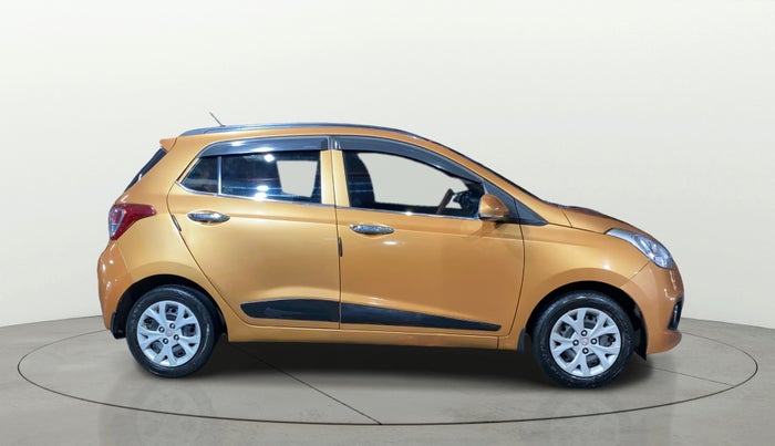 2016 Hyundai Grand i10 SPORTZ 1.2 KAPPA VTVT, Petrol, Manual, 53,865 km, Right Side View