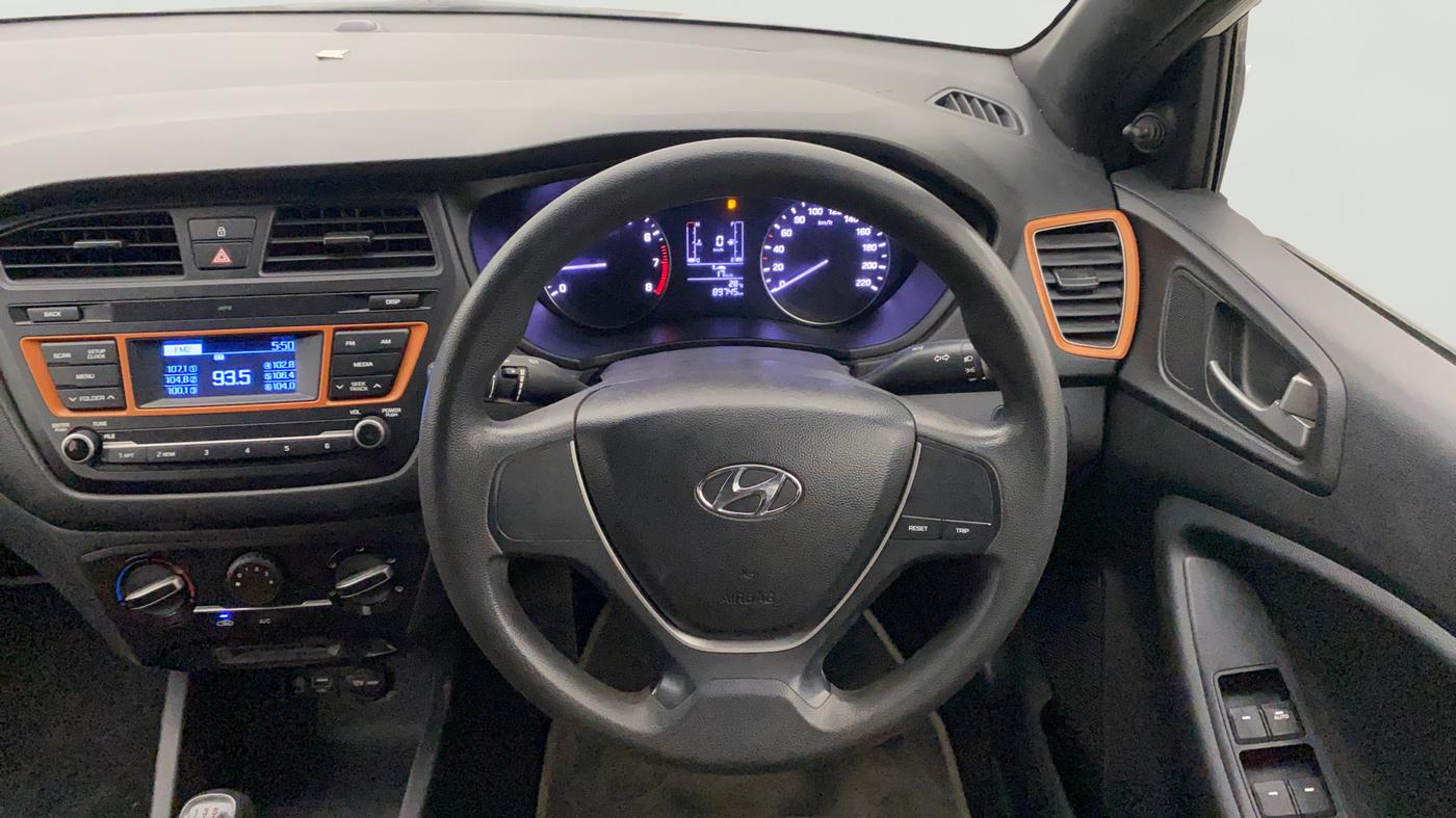 2017 Hyundai i20 Active 1.2 BASE, Petrol, Manual, 89,767 km, Steering Wheel Close Up