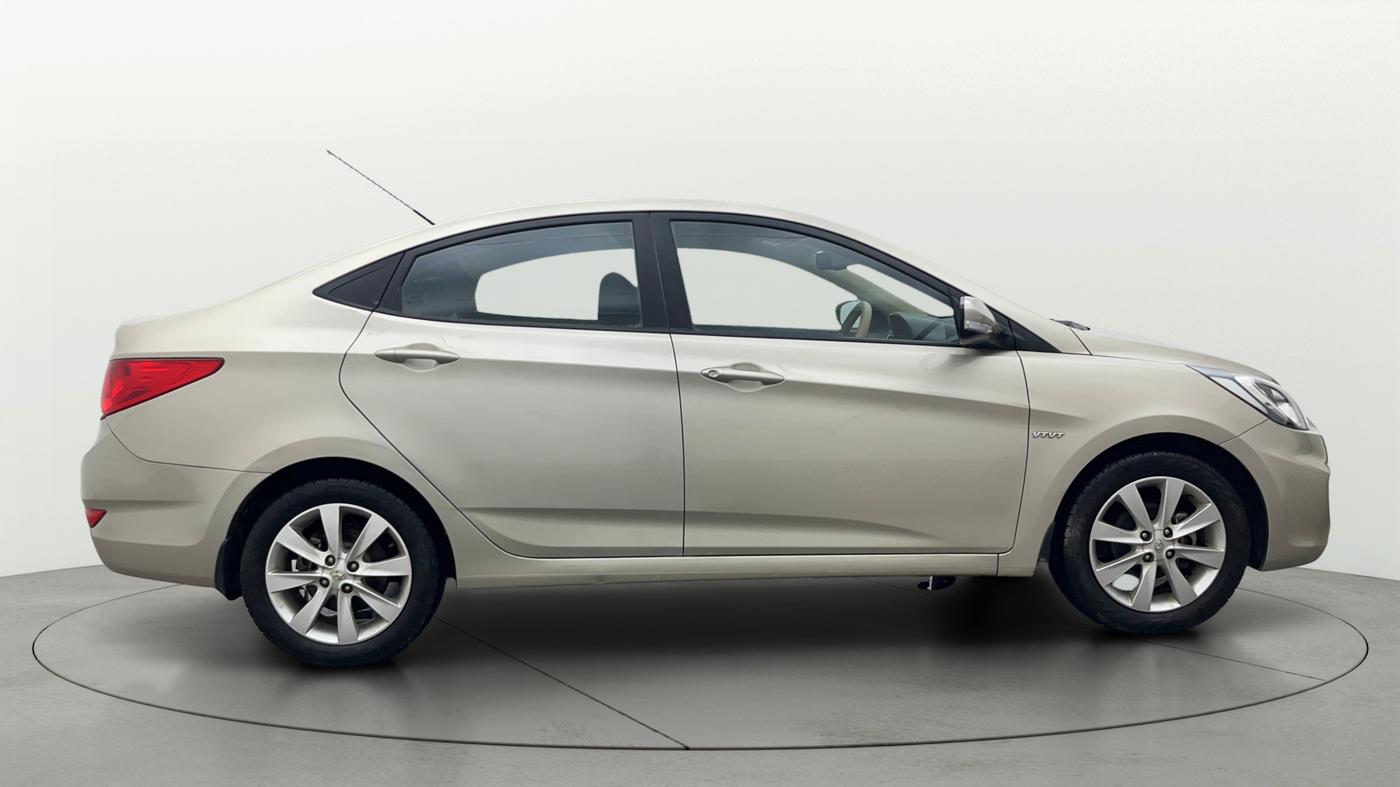 2012 Hyundai Verna FLUIDIC 1.6 VTVT SX, Petrol, Manual, 79,479 km, Right Side View