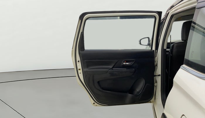 2021 Maruti XL6 ALPHA MT, Petrol, Manual, 72,457 km, LHS Rear Door