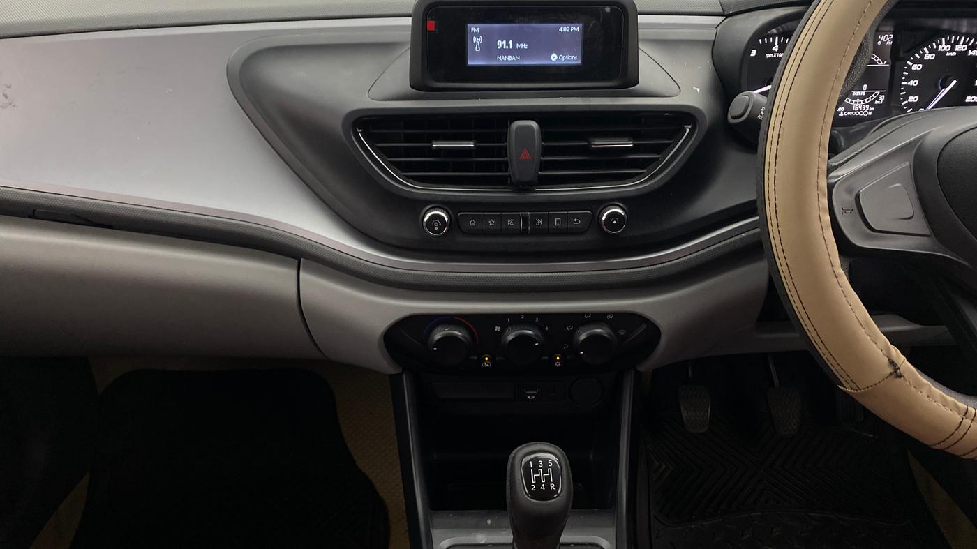 2021 Tata ALTROZ XE PETROL, Petrol, Manual, 16,431 km, Air Conditioner