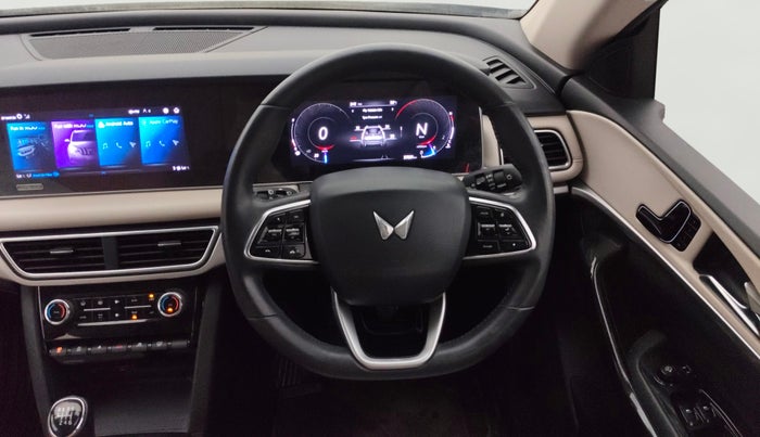 2021 Mahindra XUV700 AX 7 P MT 7 STR, Petrol, Manual, 37,871 km, Steering Wheel Close Up