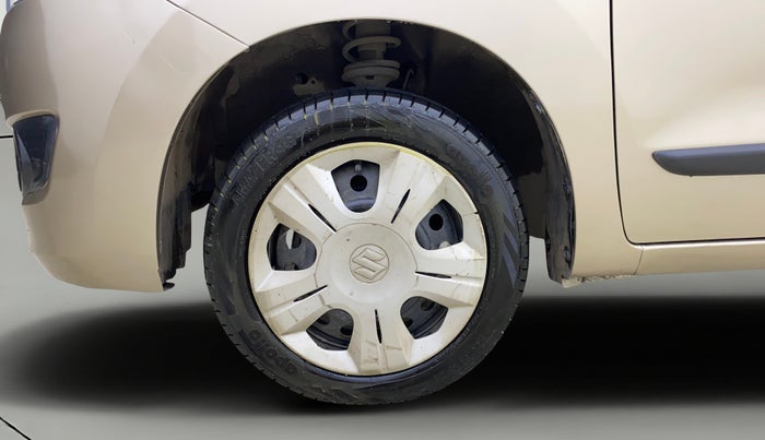 2015 Maruti Wagon R 1.0 VXI AMT, Petrol, Automatic, 1,20,925 km, Left Front Wheel