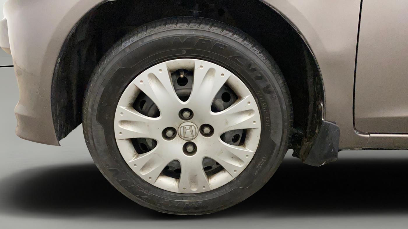 2014 Honda Brio E MT, Petrol, Manual, 42,550 km, Left Front Wheel