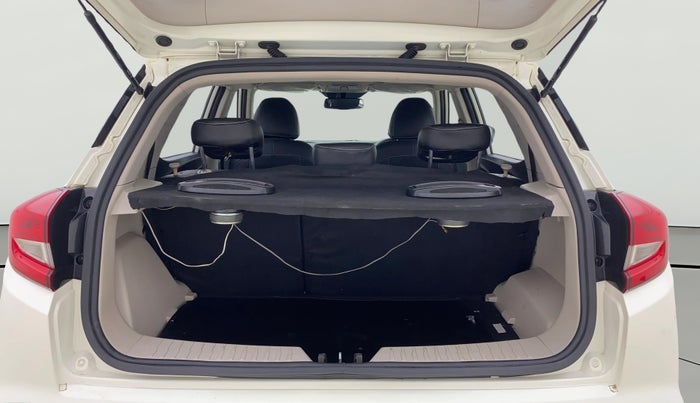 2021 Mahindra XUV300 W8 (O) 1.5 DIESEL, Diesel, Manual, 37,334 km, Boot Open Zoomed View