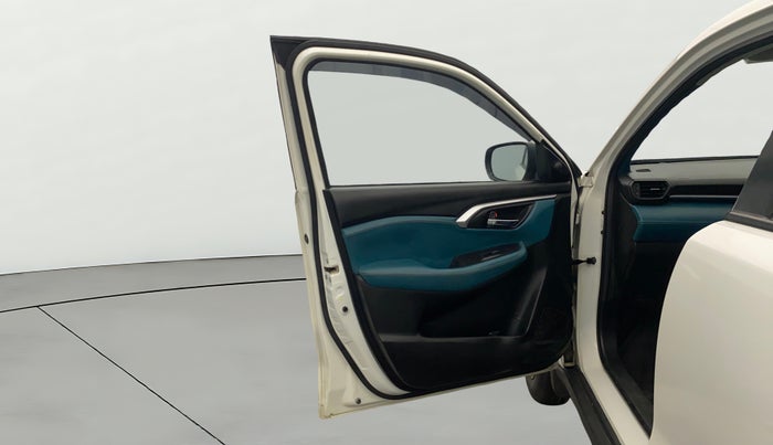 2023 Toyota URBAN CRUISER HYRYDER E NEO DRIVE, Petrol, Manual, 36,649 km, LHS Front Door