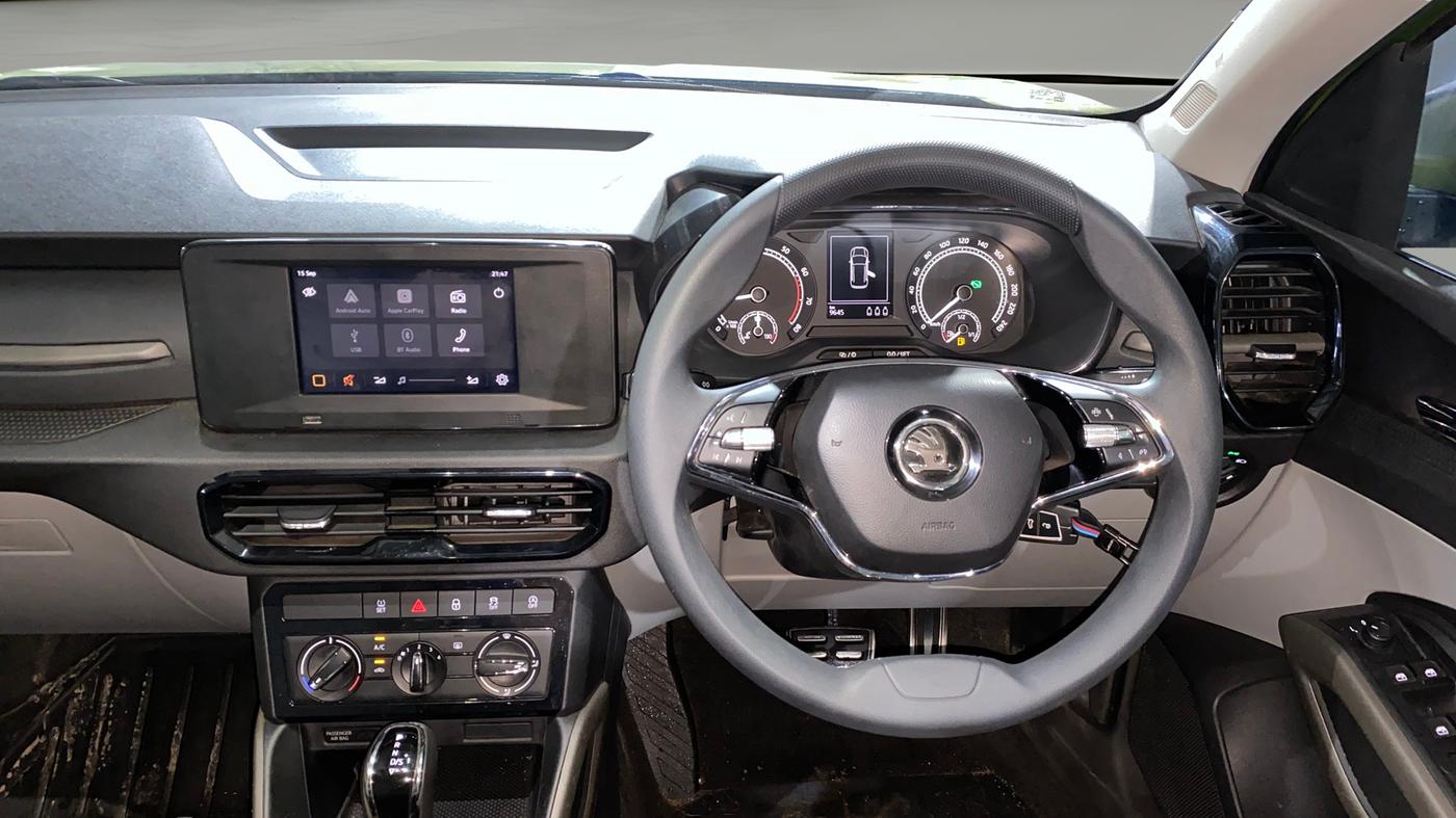 2025 Skoda Kylaq Signature AT, Petrol, Automatic, 9,642 km, Steering Wheel Close Up
