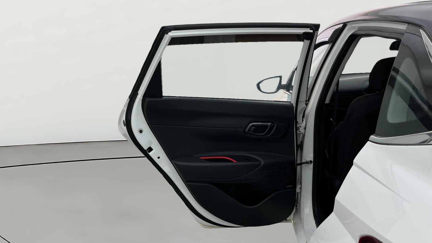 2022 Hyundai NEW I20 ASTA (O) 1.2 MT DUAL TONE, Petrol, Manual, 10,336 km, LHS Rear Door
