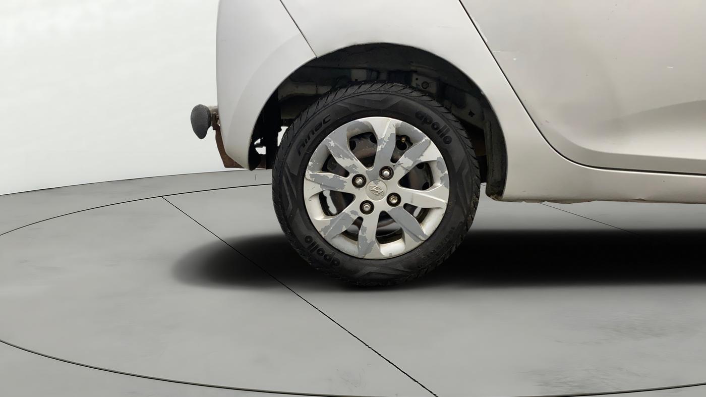 2018 Hyundai Eon MAGNA +, Petrol, Manual, 30,714 km, Right Rear Wheel