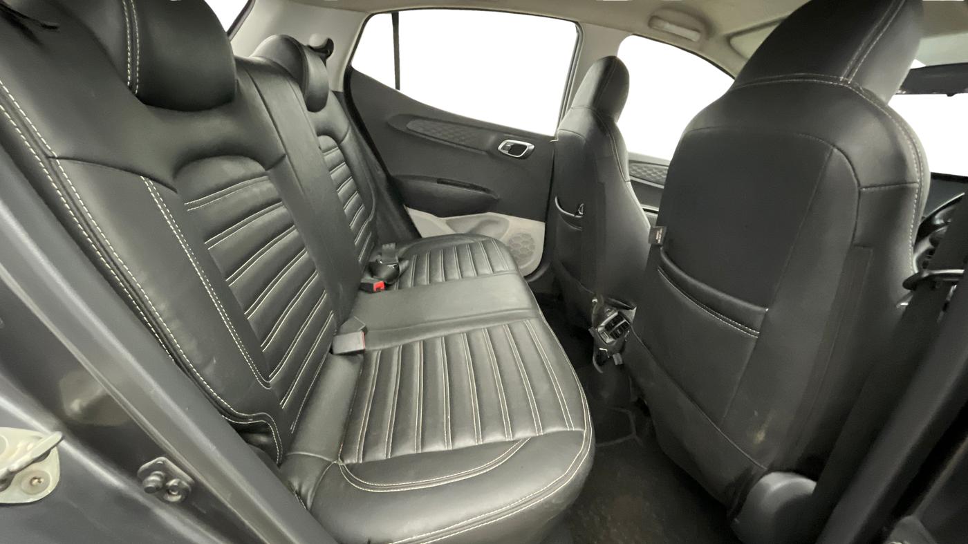2021 Hyundai GRAND I10 NIOS SPORTZ 1.2 KAPPA VTVT CNG, CNG, Manual, 38,277 km, Right Side Rear Door Cabin
