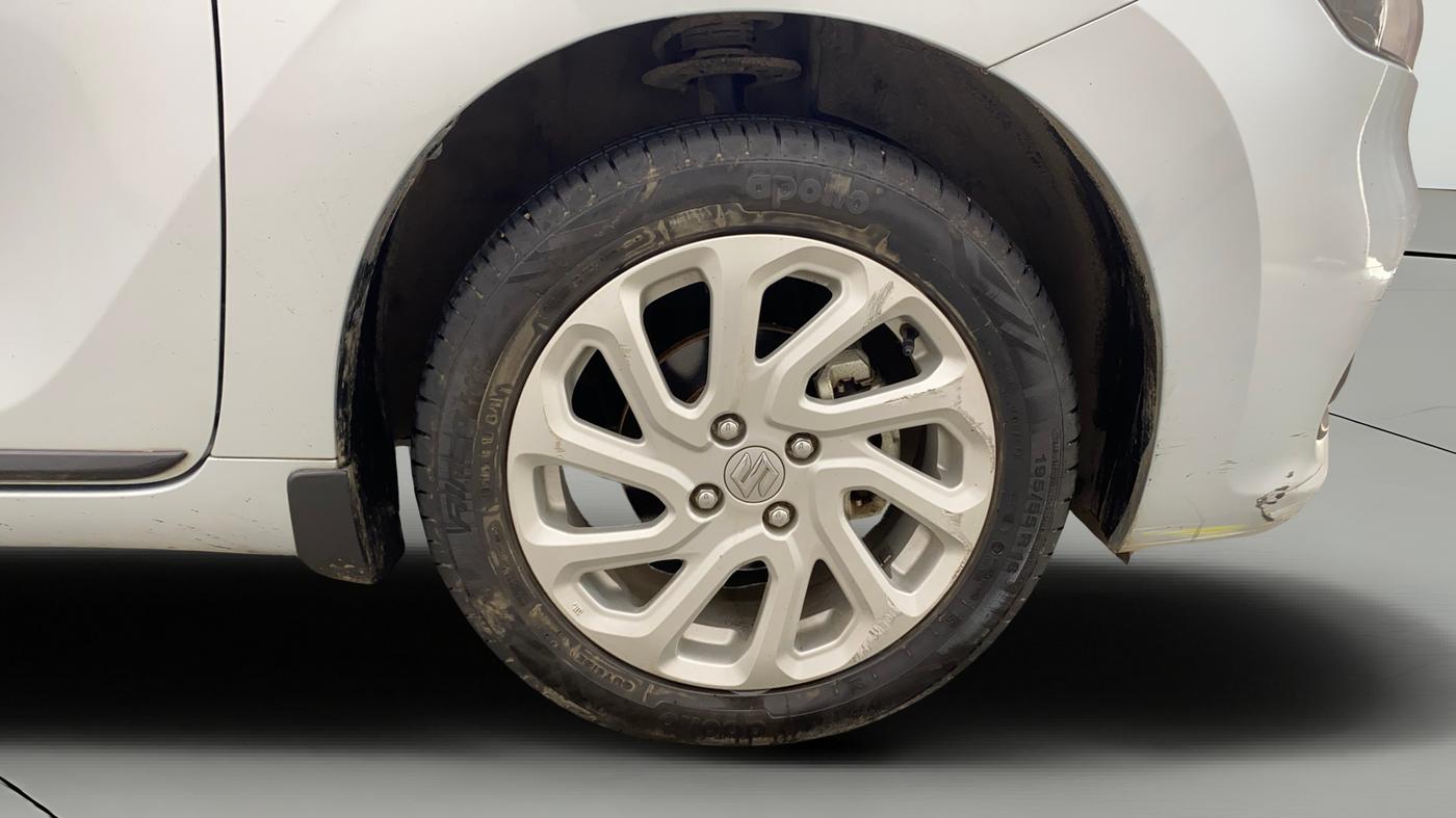 2022 Maruti Baleno ZETA PETROL 1.2, Petrol, Manual, 30,402 km, Right Front Wheel