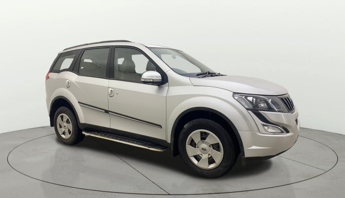 2017 Mahindra XUV500 W6 AT, Diesel, Automatic, 1,01,564 km, SRP