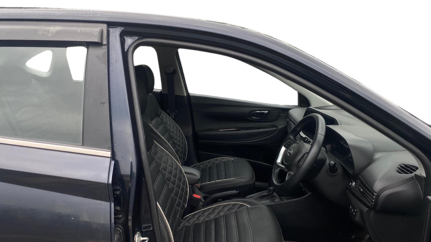 2022 Hyundai NEW I20 ASTA (O) 1.2 AT, Petrol, Automatic, 37,076 km, Right Side Front Door Cabin