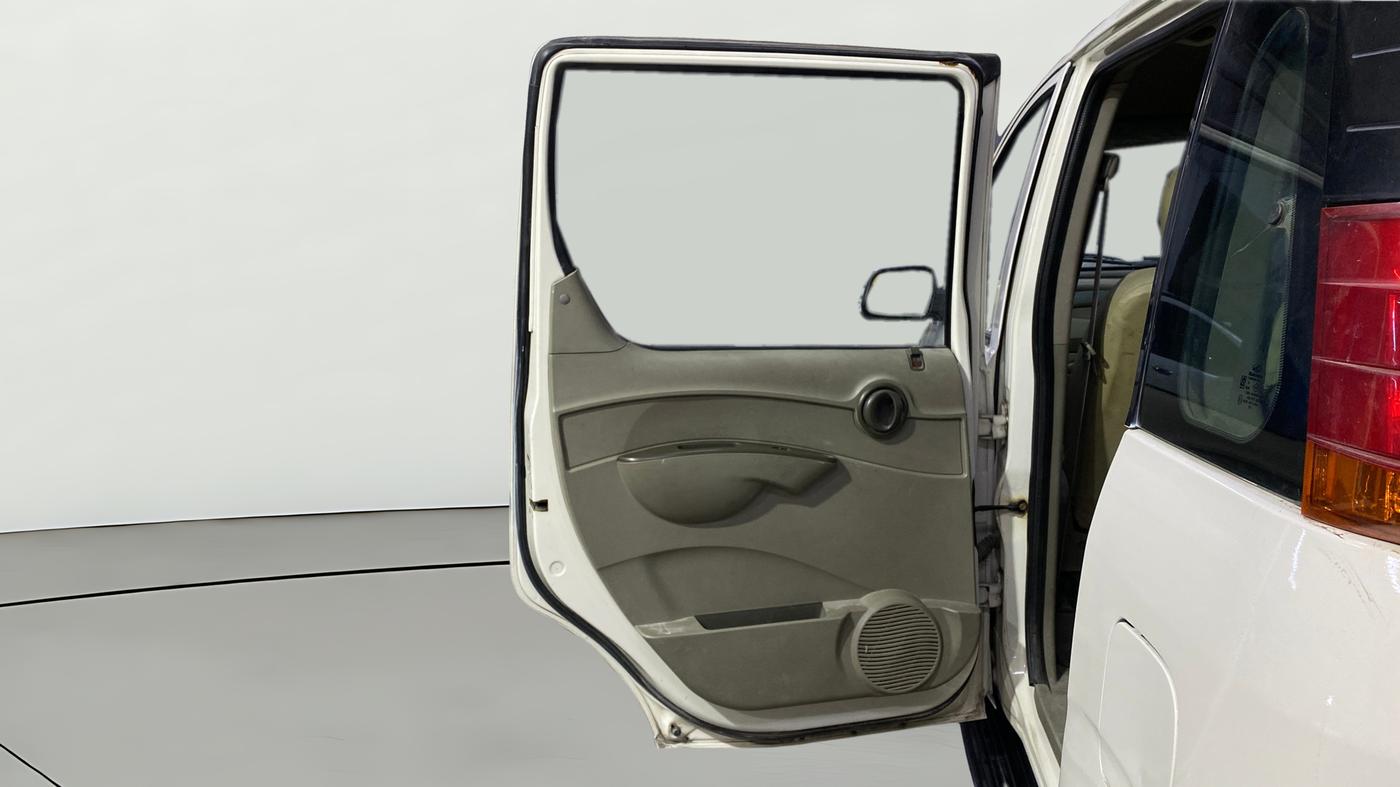 2013 Mahindra Quanto C4, Diesel, Manual, 97,159 km, LHS Rear Door
