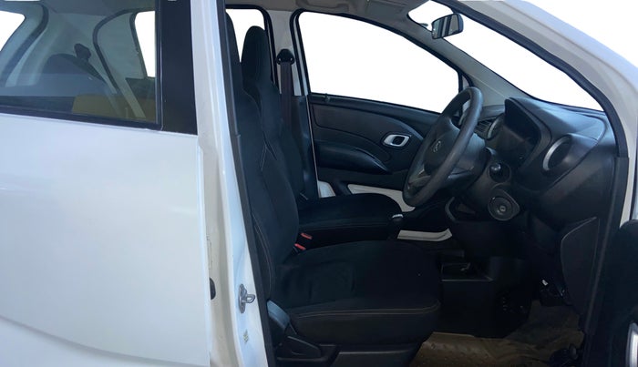 2018 Datsun Redi Go T(O) 1.0 AMT, Petrol, Automatic, 27,921 km, Right Side Front Door Cabin