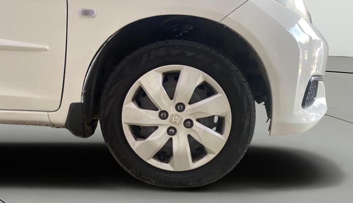 2014 Honda Mobilio 1.5L I-DTEC S, Diesel, Manual, 1,02,157 km, Right Front Wheel