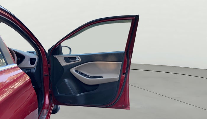 2019 Hyundai Elite i20 ASTA 1.2 (O), CNG, Manual, 1,17,259 km, RHS Front Door