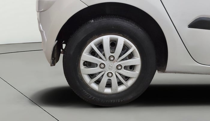 2014 Hyundai i10 SPORTZ 1.1, Petrol, Manual, 30,547 km, Right Rear Wheel