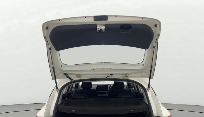 2021 Hyundai NEW I20 ASTA (O) 1.2 MT, Petrol, Manual, 34,945 km, Boot Door Open