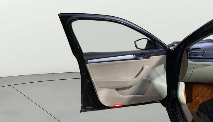 2019 Skoda Superb STYLE 1.8 TSI AT, Petrol, Automatic, 23,235 km, LHS Front Door