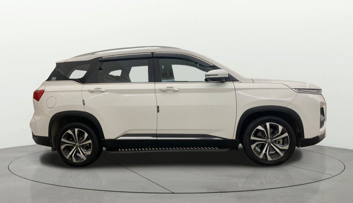 2024 MG HECTOR PLUS SHARP PRO 2.0 TURBO DIESEL 7 STR, Diesel, Manual, 25,742 km, Right Side View