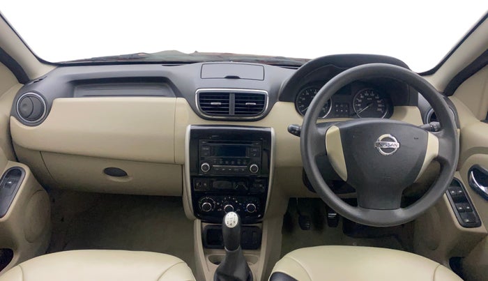 2014 Nissan Terrano XL (P), Petrol, Manual, 1,24,832 km, Dashboard