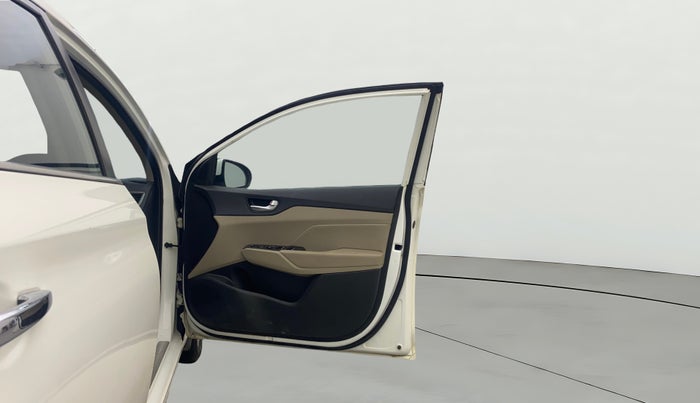 2018 Hyundai Verna 1.6 VTVT SX (O) AT, Petrol, Automatic, 77,959 km, RHS Front Door