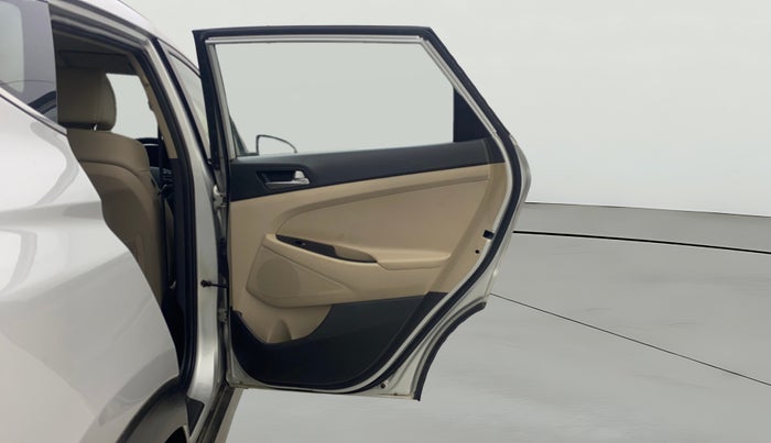 2017 Hyundai Tucson GLS 4WD AT DIESEL, Diesel, Automatic, 69,787 km, RHS Rear Door