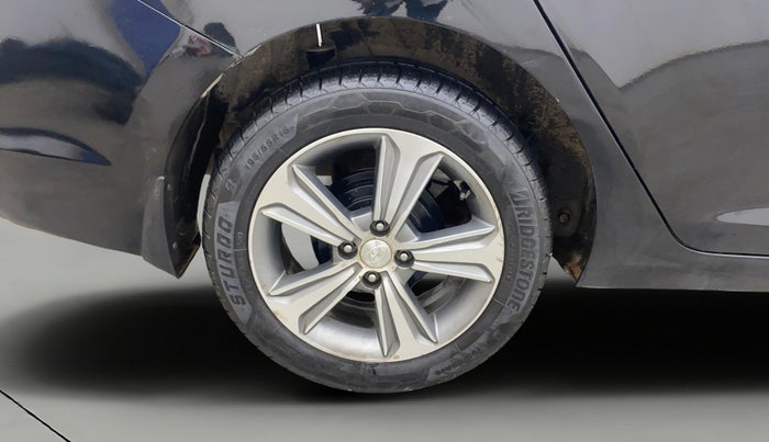 2019 Hyundai Verna 1.6 VTVT SX, Petrol, Manual, 1,27,690 km, Right Rear Wheel