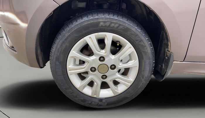 2017 Tata Tiago XZ PETROL, Petrol, Manual, 1,22,932 km, Left Front Wheel