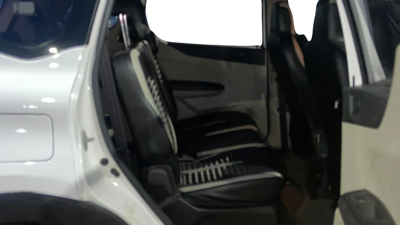 2021 Renault TRIBER RXT, Petrol, Manual, 39,336 km, Right Side Rear Door Cabin