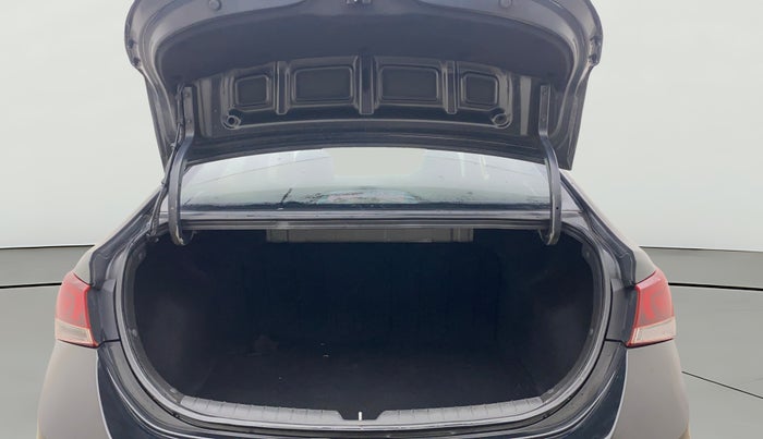 2018 Hyundai Verna 1.6 VTVT SX, Petrol, Manual, 95,503 km, Boot Open Zoomed View