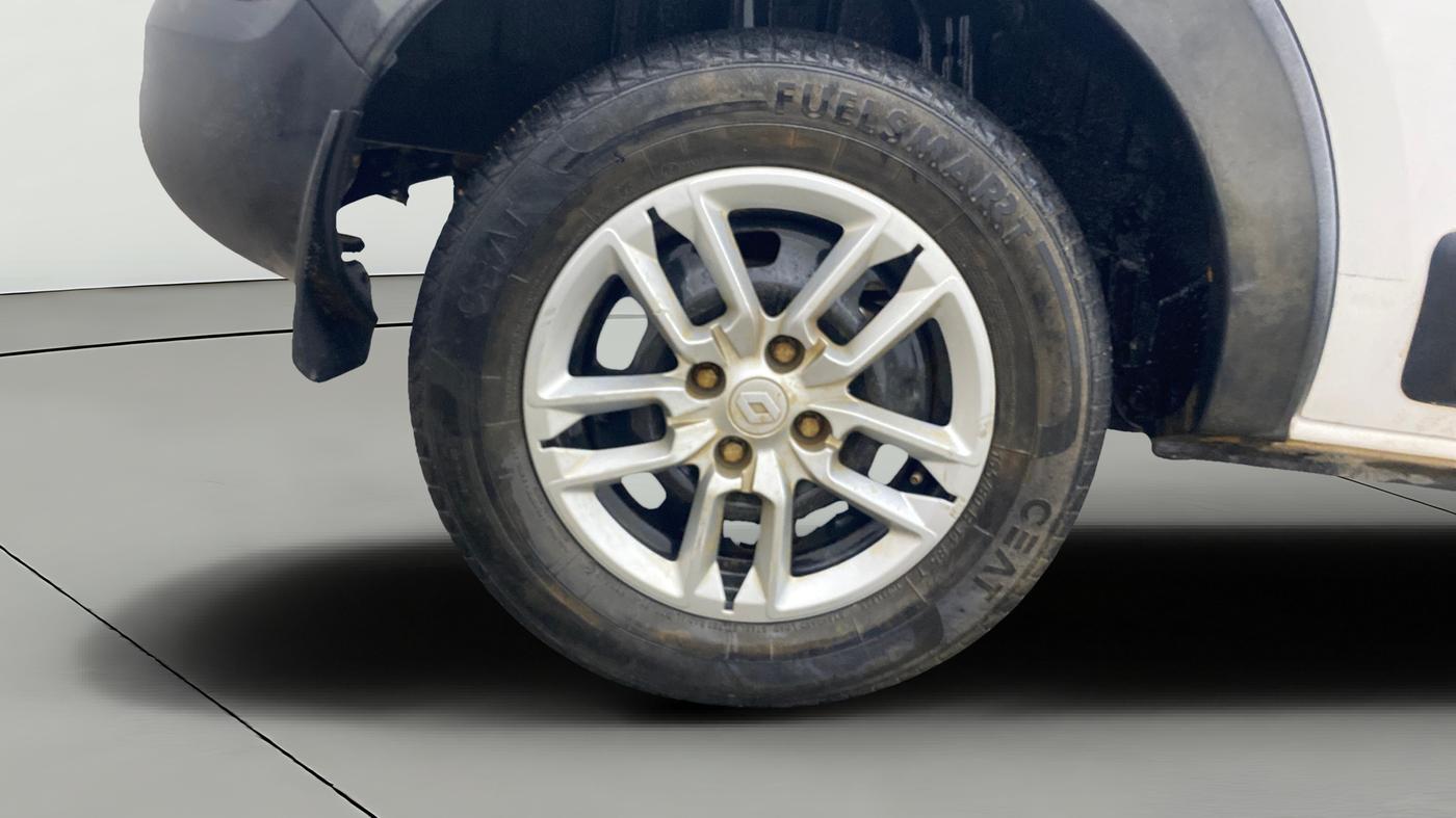 2019 Renault TRIBER RXT, Petrol, Manual, 35,764 km, Right Rear Wheel