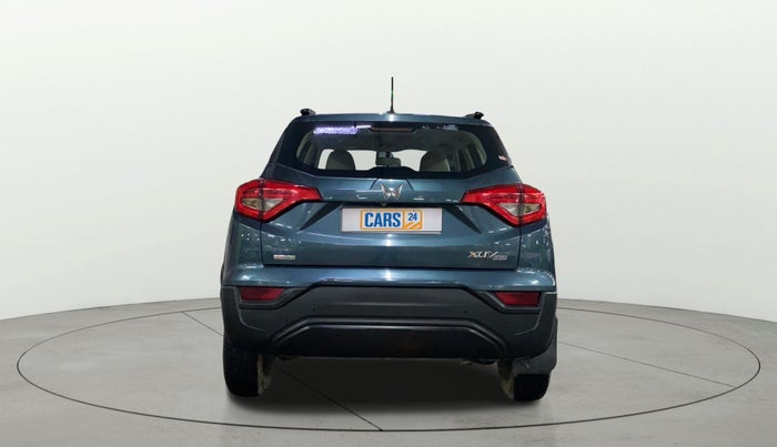 2022 Mahindra XUV300 W6 1.5 DIESEL AMT, Diesel, Automatic, 17,740 km, Back/Rear