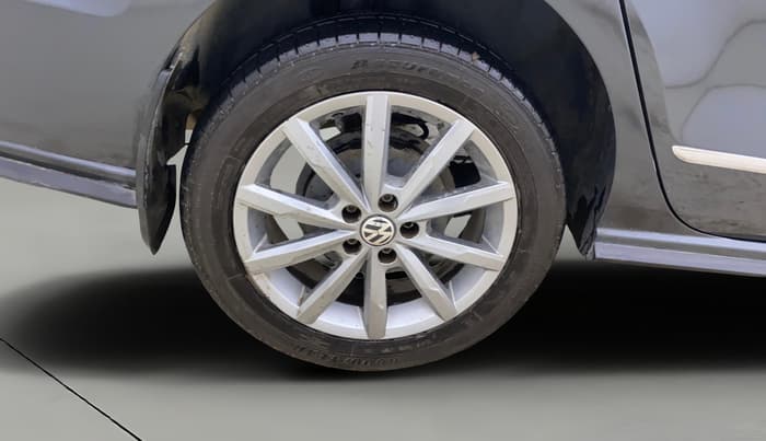 2022 Volkswagen Vento HIGHLINE PLUS 1.0L TSI AT, Petrol, Automatic, 79,093 km, Right Rear Wheel