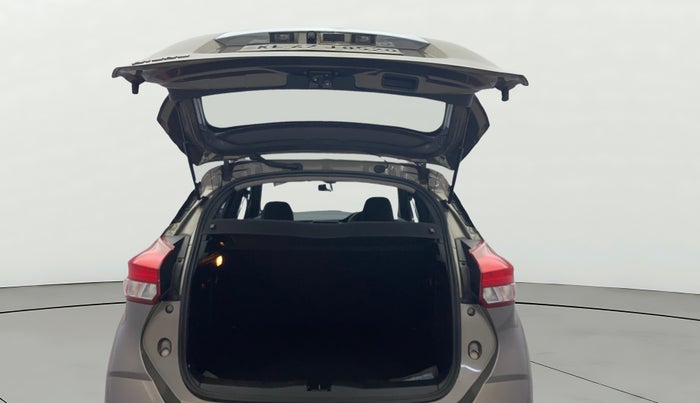 2020 Nissan Kicks XV TURBO 1.3 CVT, Petrol, Automatic, 37,765 km, Boot Door Open