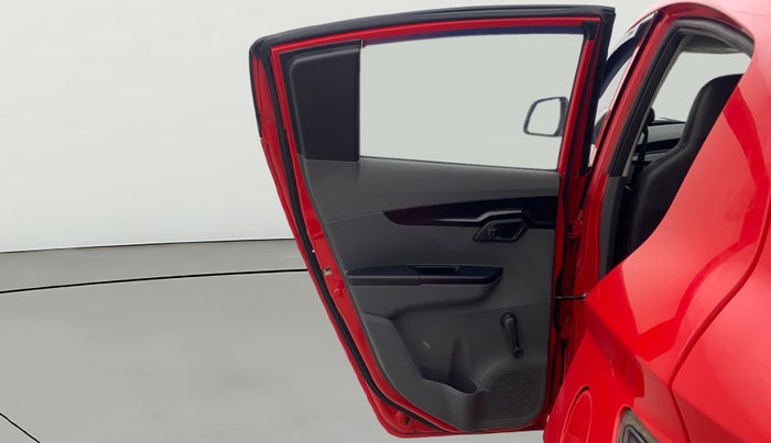 2018 Mahindra KUV 100 NXT K2+ P 6 STR, Petrol, Manual, 24,673 km, LHS Rear Door