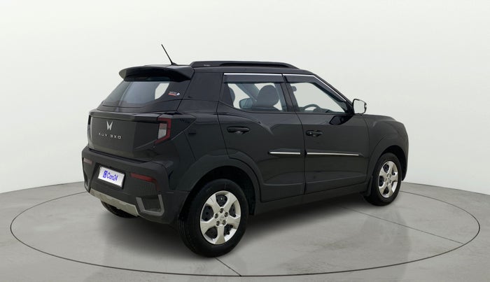 2025 Mahindra XUV 3XO MX2 Pro 1.2 L TCMPFi, Petrol, Manual, 8,725 km, Right Back Diagonal