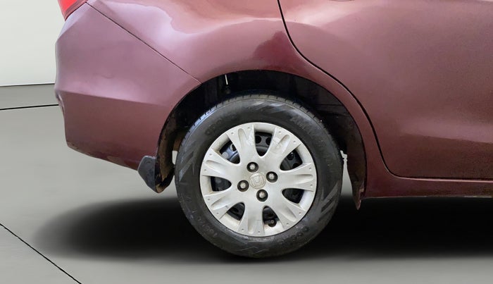 2017 Honda Amaze 1.2L I-VTEC S, Petrol, Manual, 1,18,640 km, Right Rear Wheel