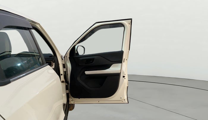 2023 Tata PUNCH ACCOMPLISHED MT, Petrol, Manual, 28,784 km, RHS Front Door