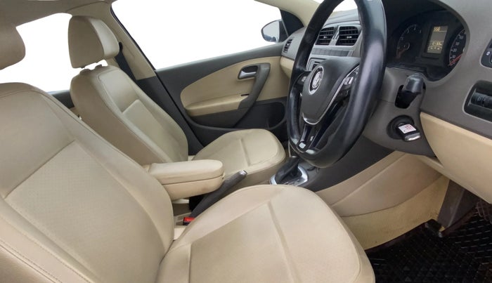 2016 Volkswagen Vento HIGHLINE PETROL AT, Petrol, Automatic, 1,21,165 km, Right Side Front Door Cabin