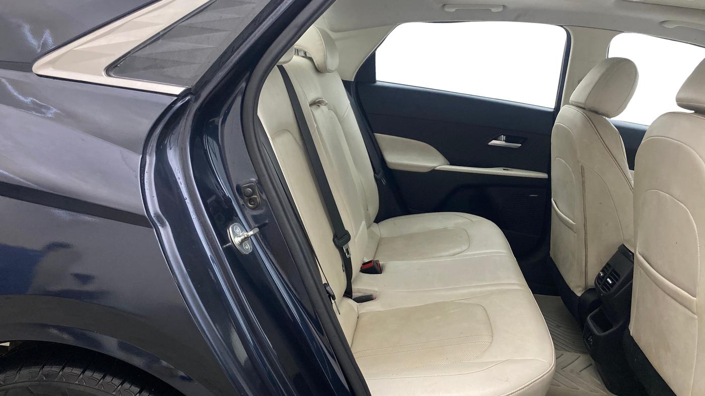 2023 Hyundai Verna  SX (O) 1.5 VTVT IVT, Petrol, Automatic, 1,15,800 km, Right Side Rear Door Cabin