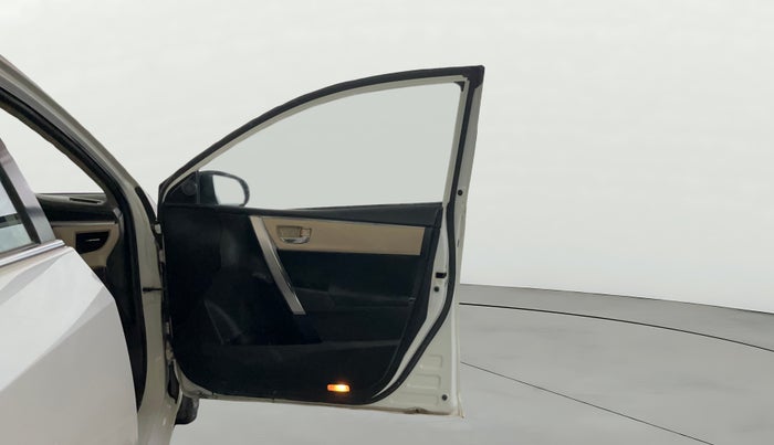 2015 Toyota Corolla Altis G PETROL, Petrol, Manual, 97,407 km, RHS Front Door