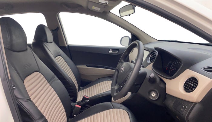 2017 Hyundai Grand i10 SPORTZ (O) 1.2 KAPPA VTVT, Petrol, Manual, 25,181 km, Right Side Front Door Cabin